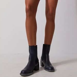 Free People Essential Chelsea Boots
